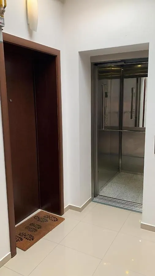 Centru Unirii Luxury Vip Apartament 2 Camere 98 Mp ! Parcare Subterana Privata Incalzita Iarna Si Climatizata Vara Doar Cu Rezervare In Limita Locurilor Disponibile ! Proprietate In Regim Hoteliep - Nu Are Bucatarie ! بوخارست 0*,